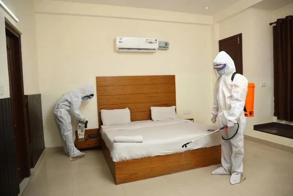 Corbett Resort deluxe room image