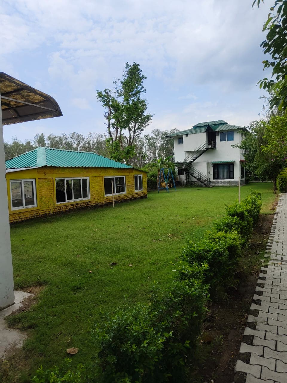Corbett Treat Resort Bedroom Suite